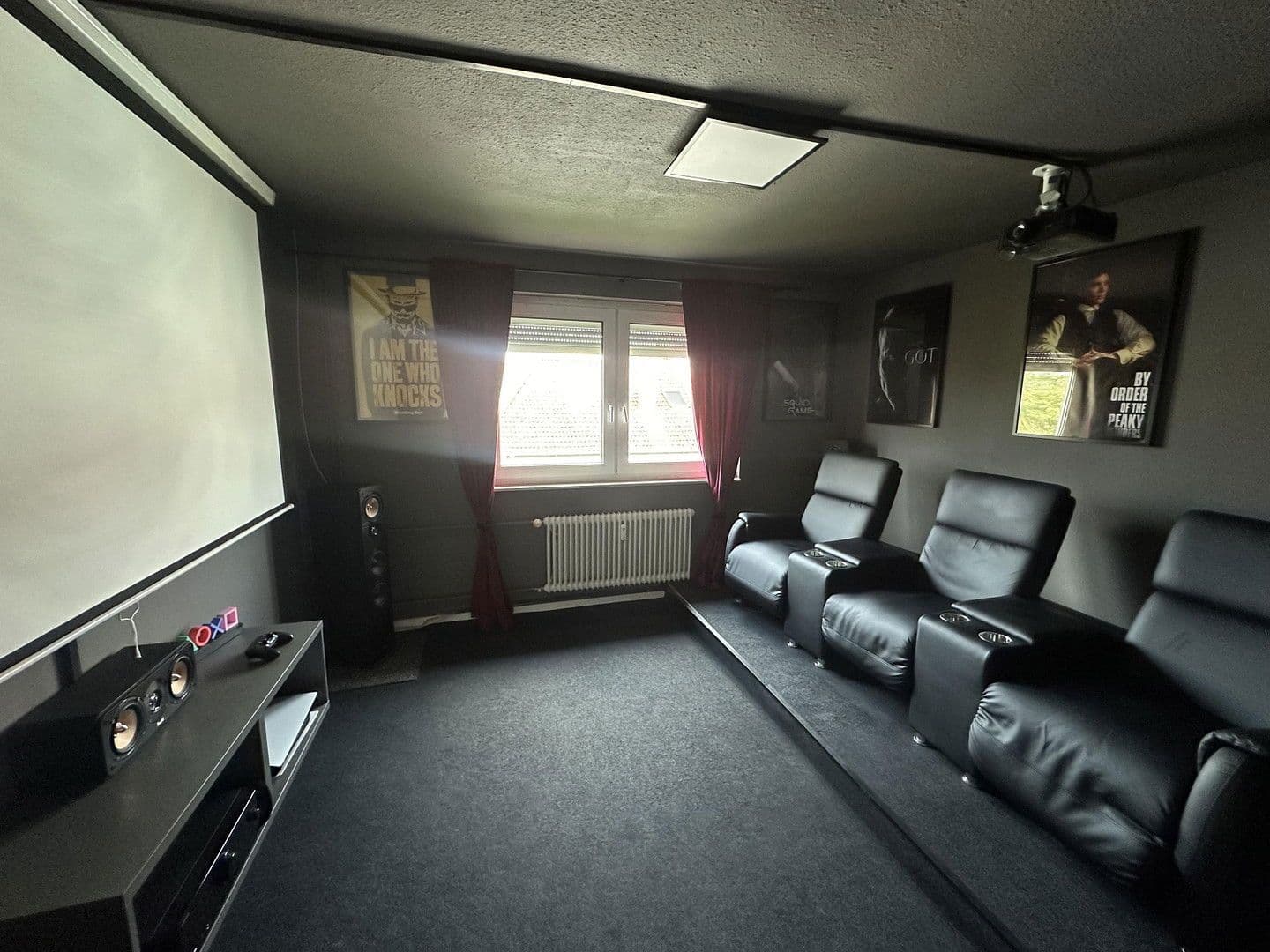 Pronájem bytu 4+1 108 m², Ludwigshafen, Porýní-Falc Pronájem bytu 4+1 108 m², Ludwigshafen, Porýní-Falc