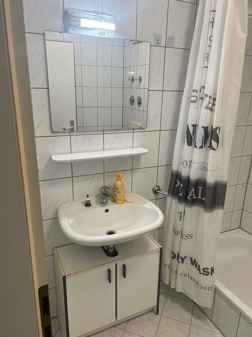 Pronájem bytu 1+1 28 m², Herrnstr.91, Fürth, Bavorsko Pronájem bytu 1+1 28 m², Herrnstr.91, Fürth, Bavorsko