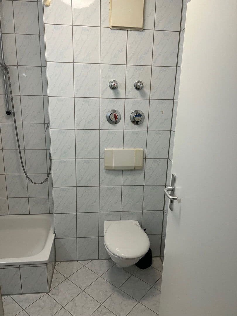 Pronájem bytu 1+1 28 m², Herrnstr.91, Fürth, Bavorsko Pronájem bytu 1+1 28 m², Herrnstr.91, Fürth, Bavorsko