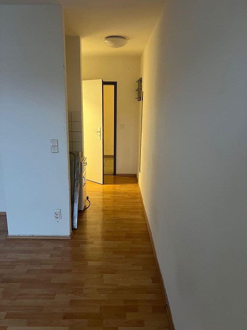 Pronájem bytu 1+1 28 m², Herrnstr.91, Fürth, Bavorsko Pronájem bytu 1+1 28 m², Herrnstr.91, Fürth, Bavorsko