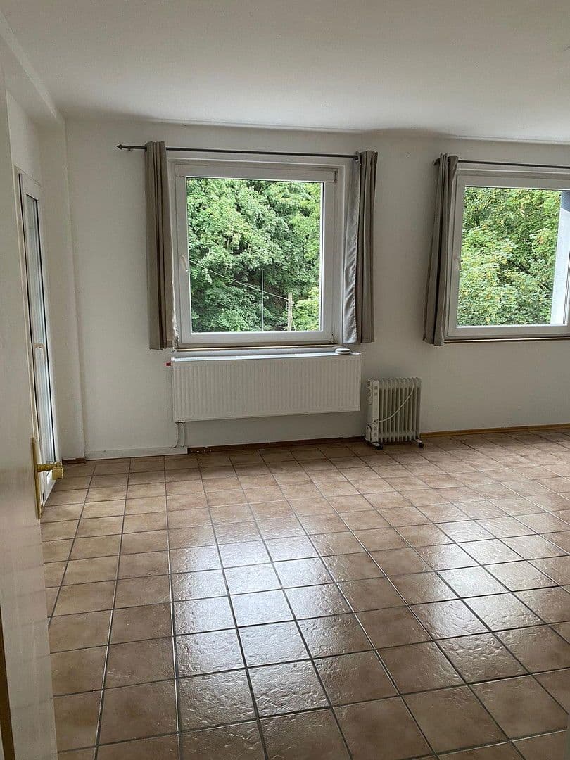 Pronájem bytu 3+1 72 m², Ittertalstraße 138, Solingen, Severní Porýní-Vestfálsko Pronájem bytu 3+1 72 m², Ittertalstraße 138, Solingen, Severní Porýní-Vestfálsko