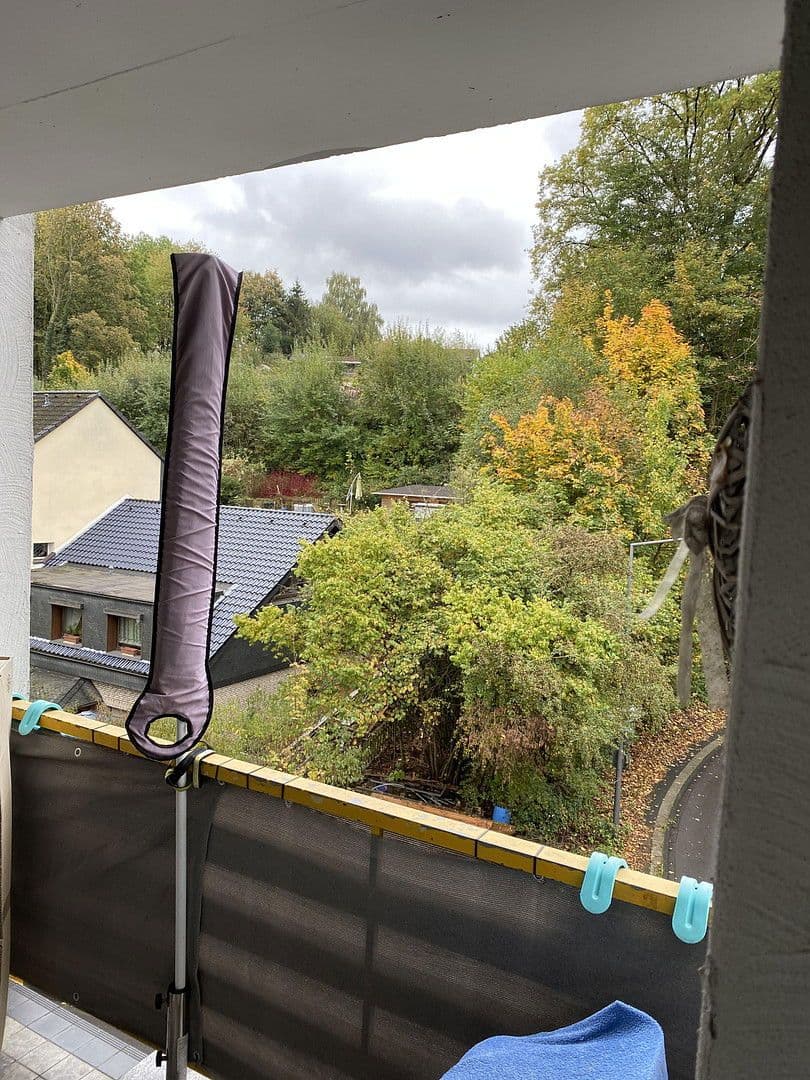 Pronájem bytu 3+1 72 m², Ittertalstraße 138, Solingen, Severní Porýní-Vestfálsko Pronájem bytu 3+1 72 m², Ittertalstraße 138, Solingen, Severní Porýní-Vestfálsko