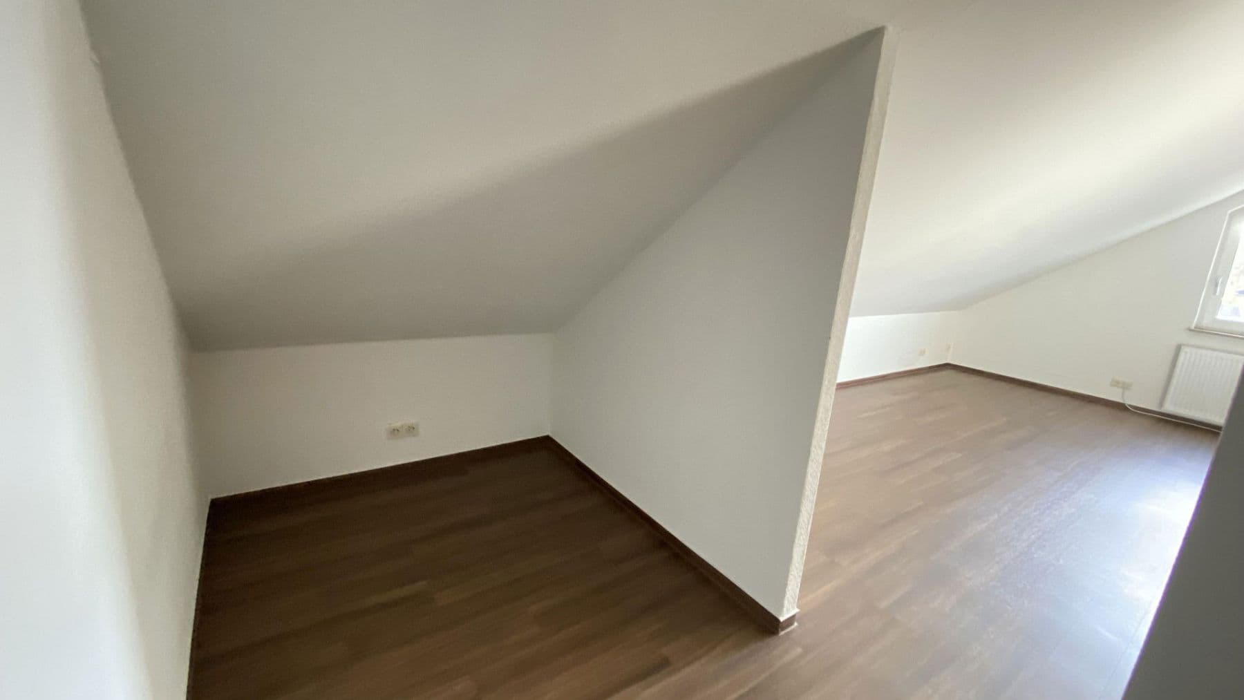 Prodej domu 191 m², pozemek 836 m², Alterathsfeld 7, Lamspringe, Dolní Sasko Prodej domu 191 m², pozemek 836 m², Alterathsfeld 7, Lamspringe, Dolní Sasko