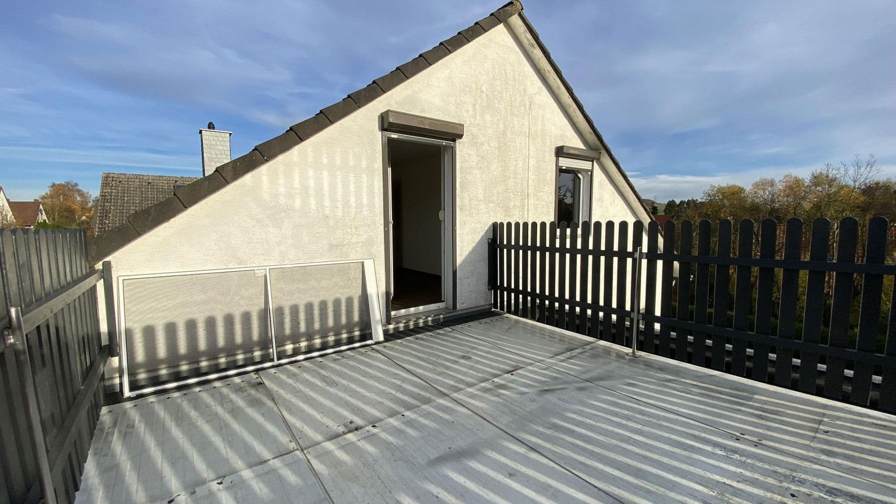 Prodej domu 191 m², pozemek 836 m², Alterathsfeld 7, Lamspringe, Dolní Sasko Prodej domu 191 m², pozemek 836 m², Alterathsfeld 7, Lamspringe, Dolní Sasko