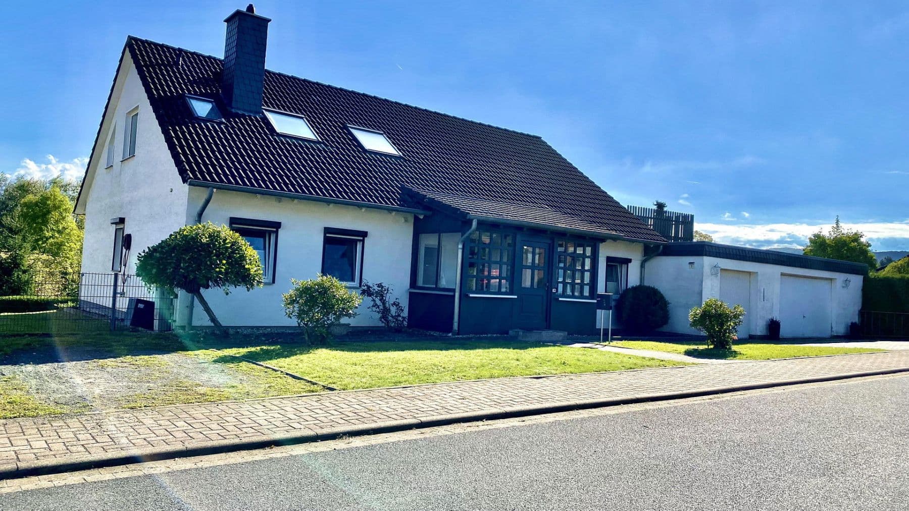 Prodej domu 191 m², pozemek 836 m², Alterathsfeld 7, Lamspringe, Dolní Sasko Prodej domu 191 m², pozemek 836 m², Alterathsfeld 7, Lamspringe, Dolní Sasko