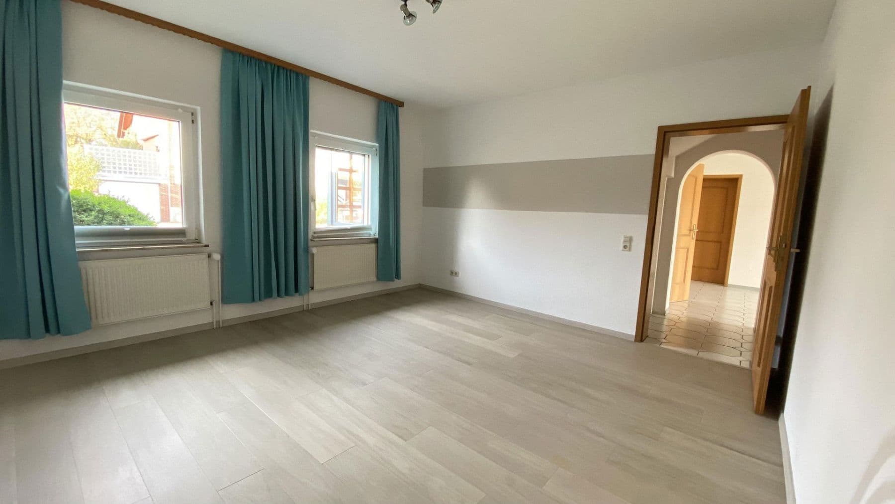 Prodej domu 191 m², pozemek 836 m², Alterathsfeld 7, Lamspringe, Dolní Sasko Prodej domu 191 m², pozemek 836 m², Alterathsfeld 7, Lamspringe, Dolní Sasko