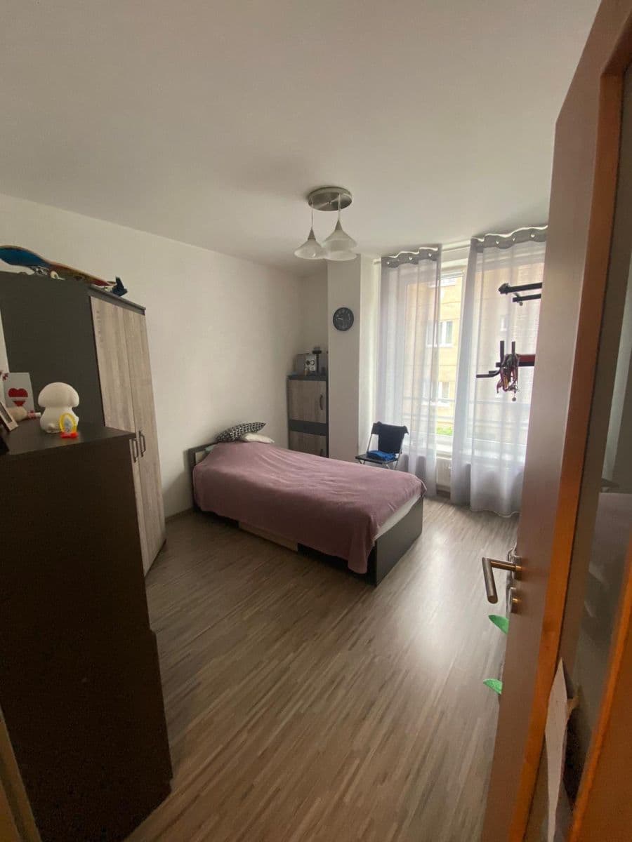 Pronájem bytu 4+kk 88 m², V Hlinkách, Beroun, Středočeský kraj Pronájem bytu 4+kk 88 m², V Hlinkách, Beroun, Středočeský kraj