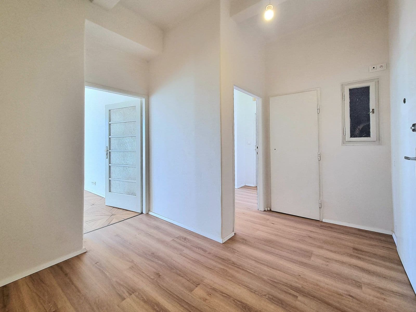Pronájem bytu 2+kk 54 m², Malešická, Praha, Praha Pronájem bytu 2+kk 54 m², Malešická, Praha, Praha