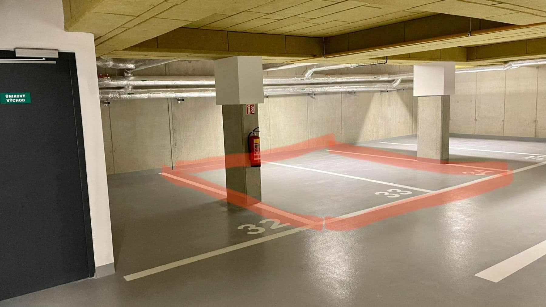 Pronájem garáže 15 m², Vančurova, Brno, Jihomoravský kraj Pronájem garáže 15 m², Vančurova, Brno, Jihomoravský kraj