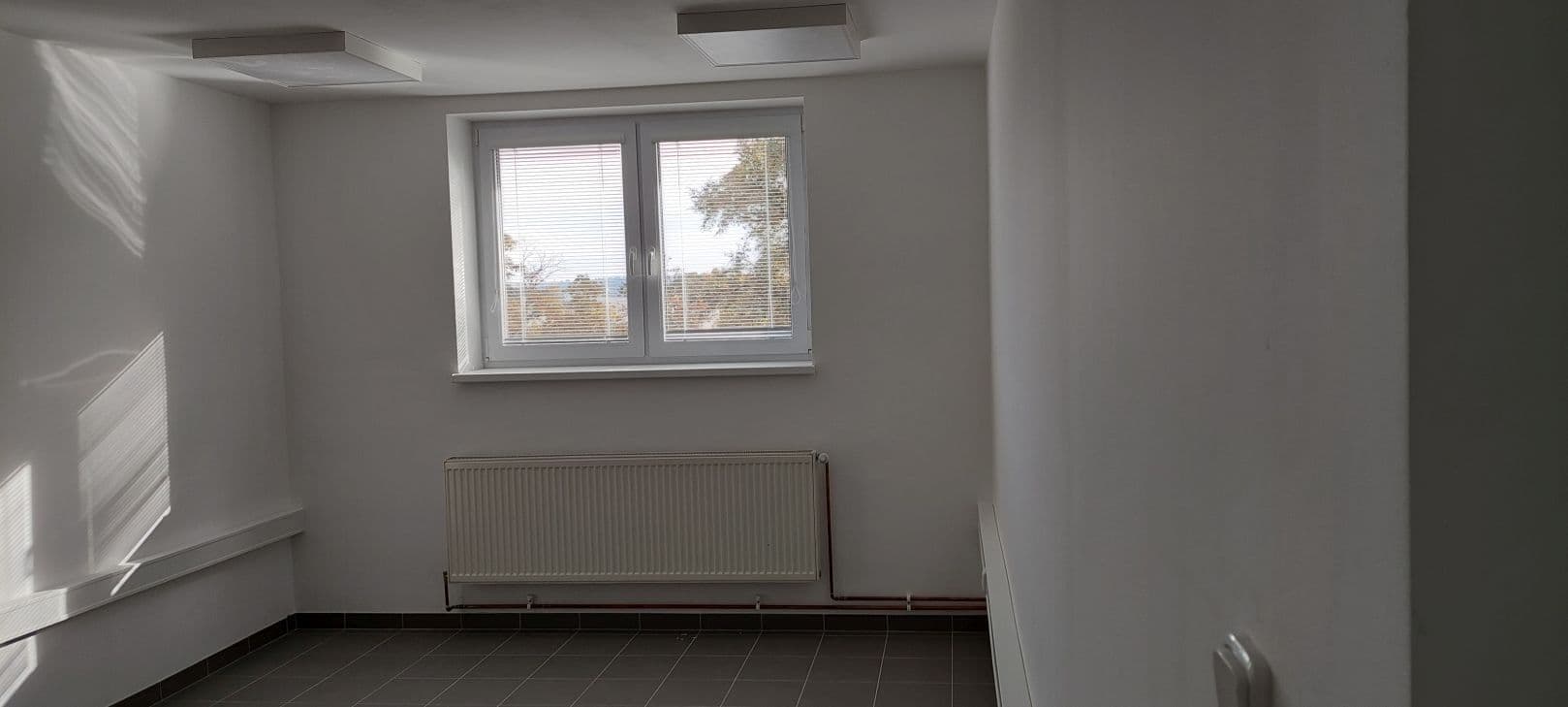 Pronájem nebytového prostoru 20 m², Zacpalova, Krnov, Moravskoslezský kraj Pronájem nebytového prostoru 20 m², Zacpalova, Krnov, Moravskoslezský kraj