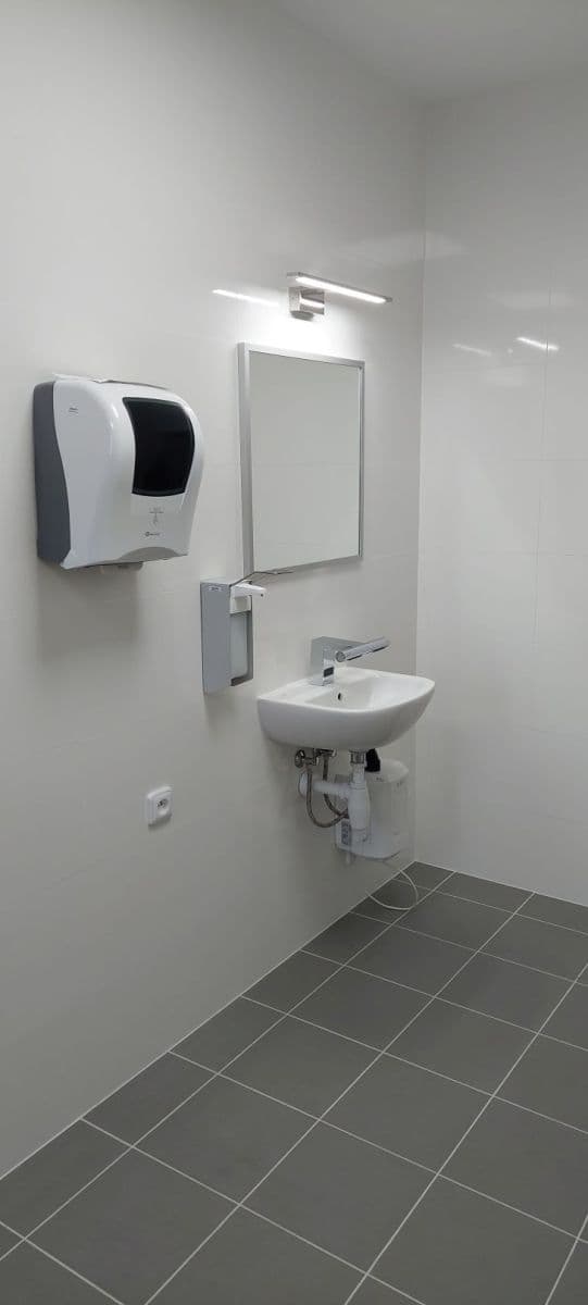 Pronájem nebytového prostoru 20 m², Zacpalova, Krnov, Moravskoslezský kraj Pronájem nebytového prostoru 20 m², Zacpalova, Krnov, Moravskoslezský kraj