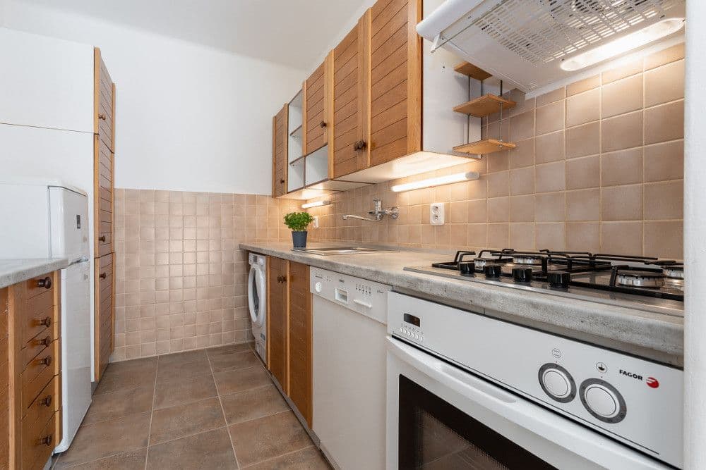 Pronájem bytu 2+1 55 m², Africká, Praha, Praha Pronájem bytu 2+1 55 m², Africká, Praha, Praha