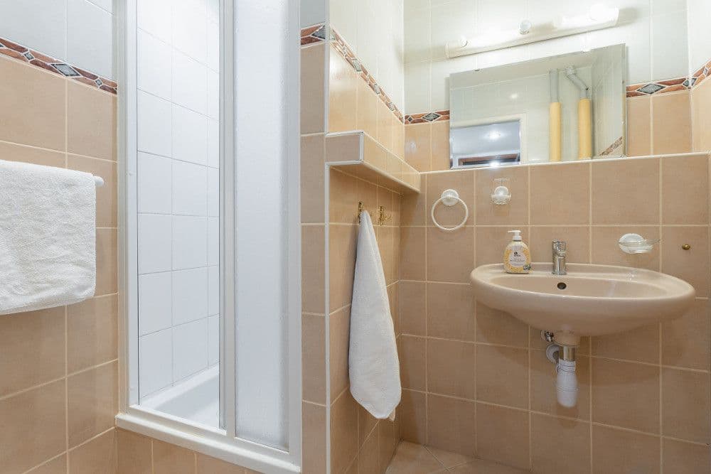 Pronájem bytu 2+1 55 m², Africká, Praha, Praha Pronájem bytu 2+1 55 m², Africká, Praha, Praha