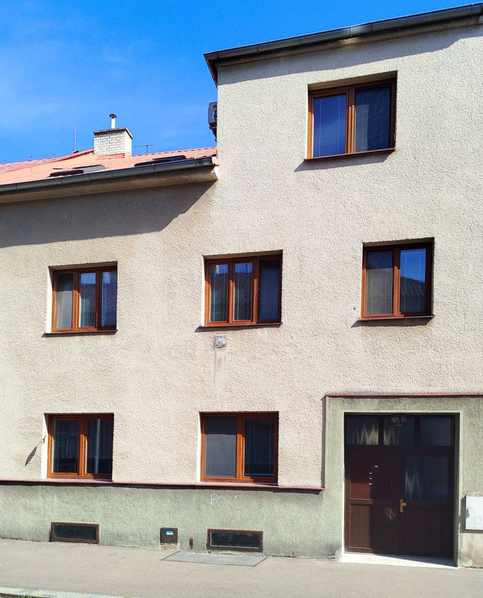 Prodej bytu 3+1 78 m², Železničního pluku, Pardubice, Pardubický kraj Prodej bytu 3+1 78 m², Železničního pluku, Pardubice, Pardubický kraj