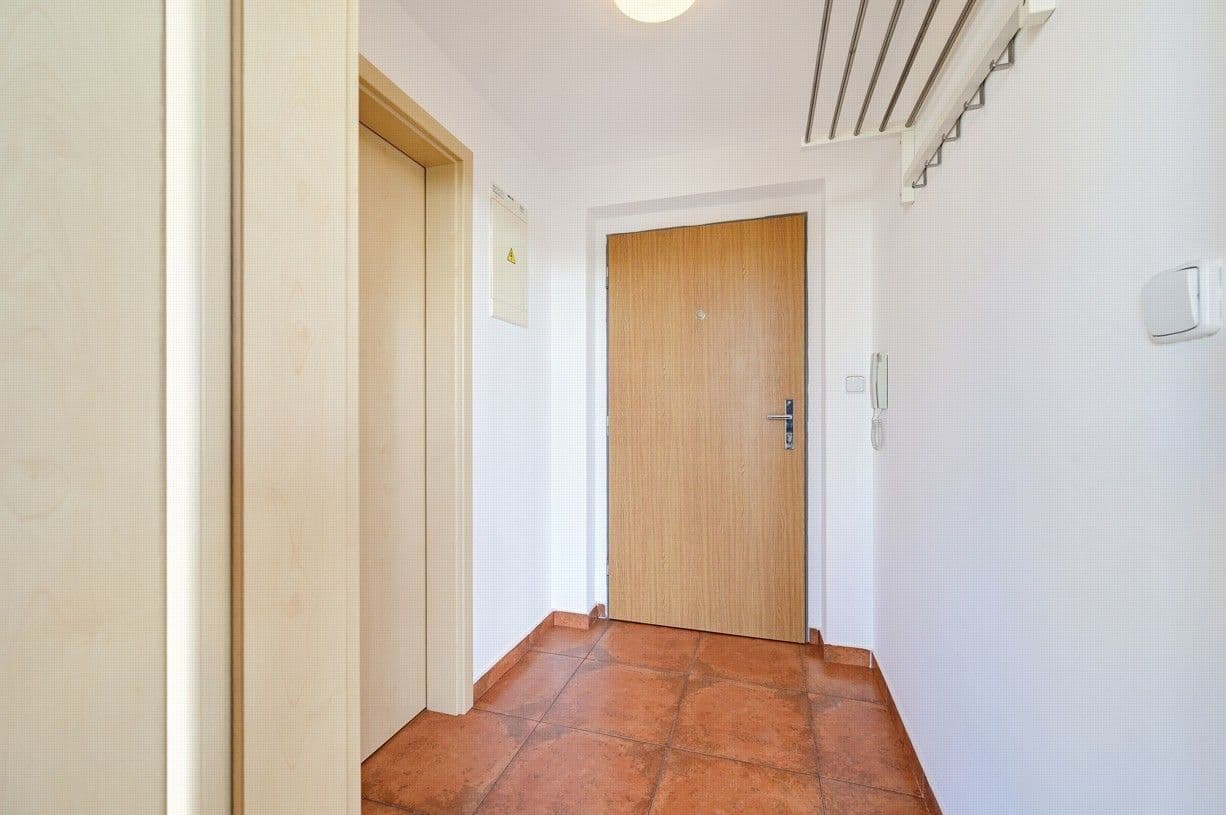 Pronájem bytu 1+kk 37 m², Květinková, Praha, Praha Pronájem bytu 1+kk 37 m², Květinková, Praha, Praha