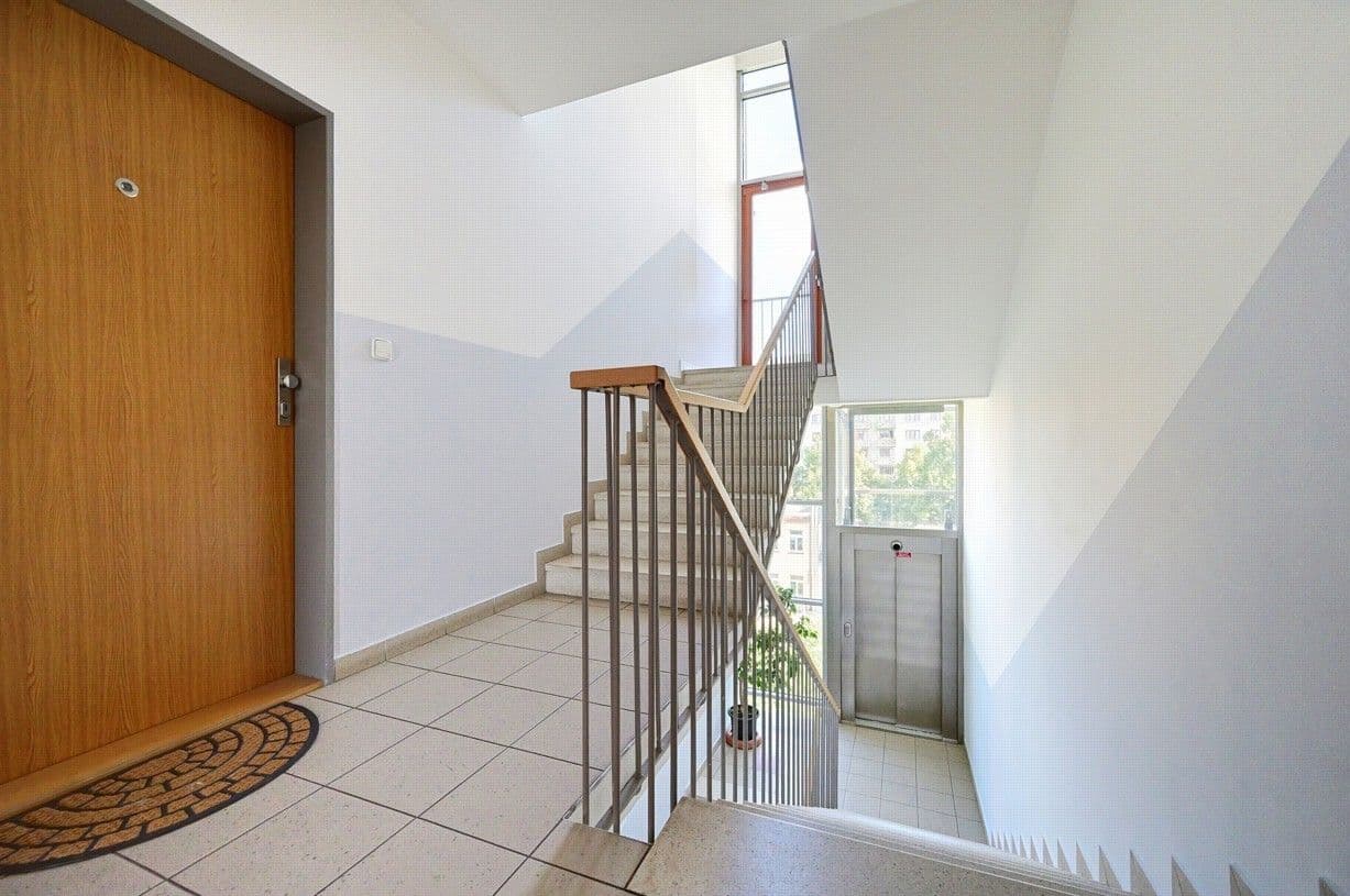 Pronájem bytu 1+kk 37 m², Květinková, Praha, Praha Pronájem bytu 1+kk 37 m², Květinková, Praha, Praha