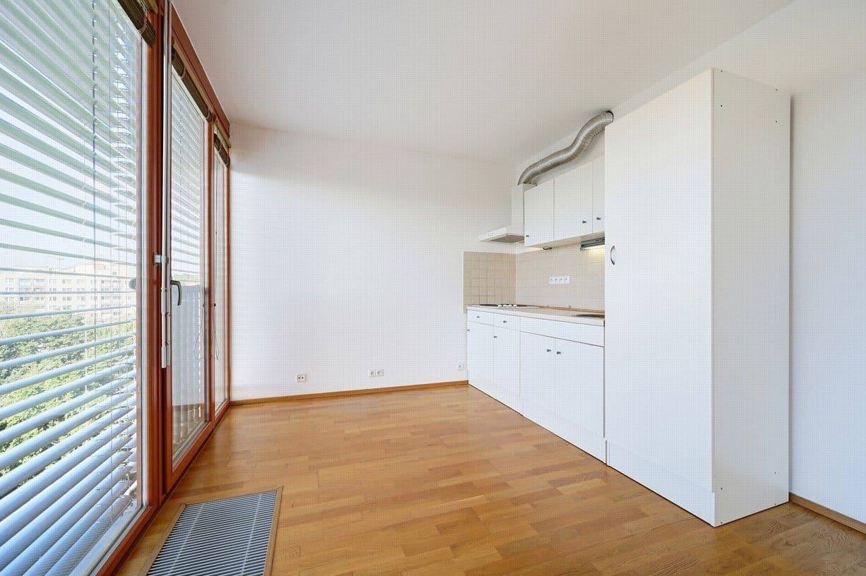 Pronájem bytu 1+kk 37 m², Květinková, Praha, Praha Pronájem bytu 1+kk 37 m², Květinková, Praha, Praha
