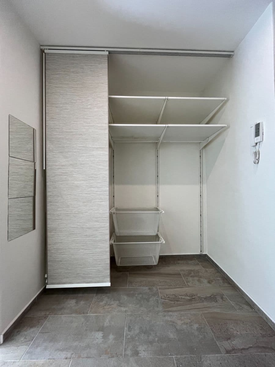 Pronájem bytu 1+kk 21 m², Korunní, Ostrava, Moravskoslezský kraj Pronájem bytu 1+kk 21 m², Korunní, Ostrava, Moravskoslezský kraj