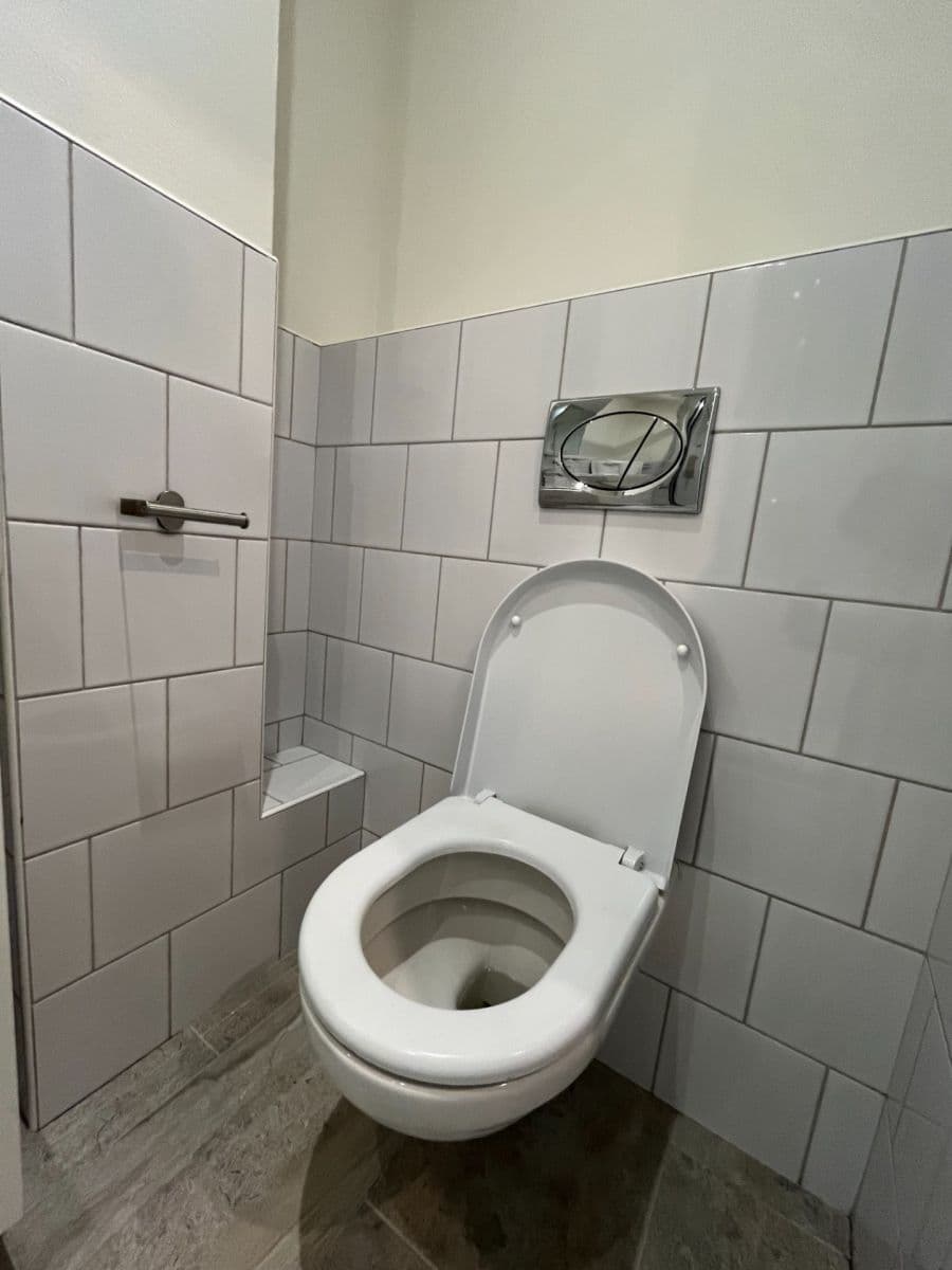 Pronájem bytu 1+kk 21 m², Korunní, Ostrava, Moravskoslezský kraj Pronájem bytu 1+kk 21 m², Korunní, Ostrava, Moravskoslezský kraj