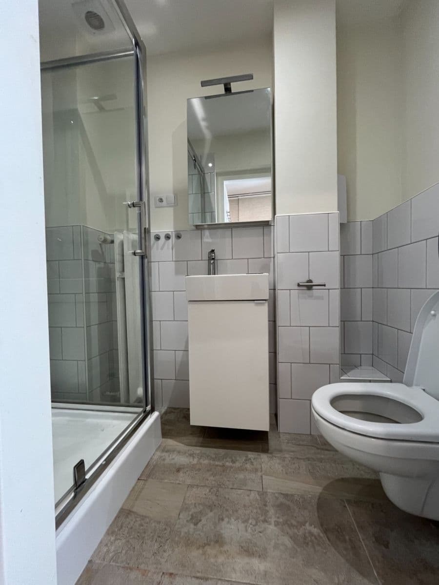 Pronájem bytu 1+kk 21 m², Korunní, Ostrava, Moravskoslezský kraj Pronájem bytu 1+kk 21 m², Korunní, Ostrava, Moravskoslezský kraj