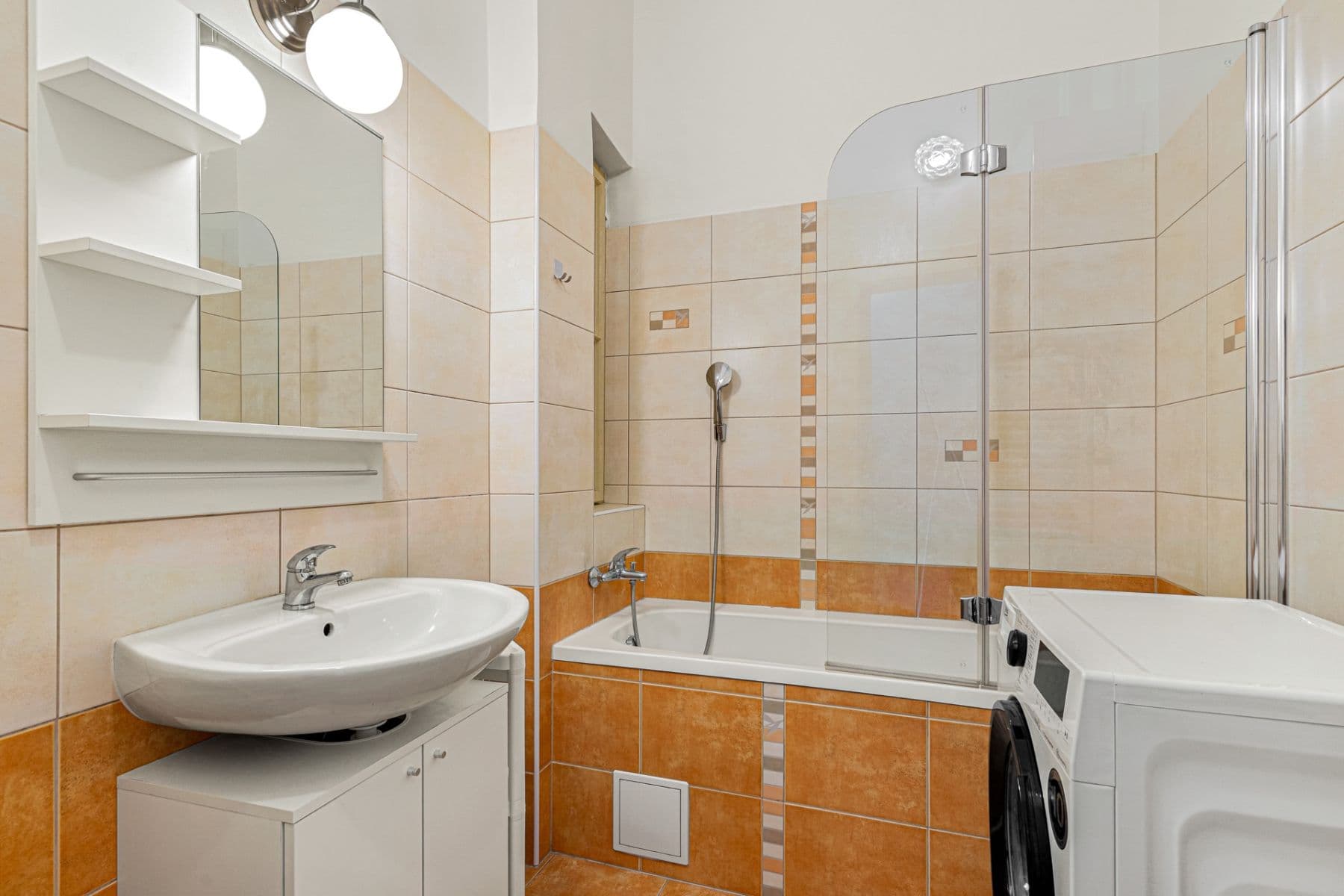 Pronájem bytu 2+kk 53 m², Estonská, Praha, Praha Pronájem bytu 2+kk 53 m², Estonská, Praha, Praha