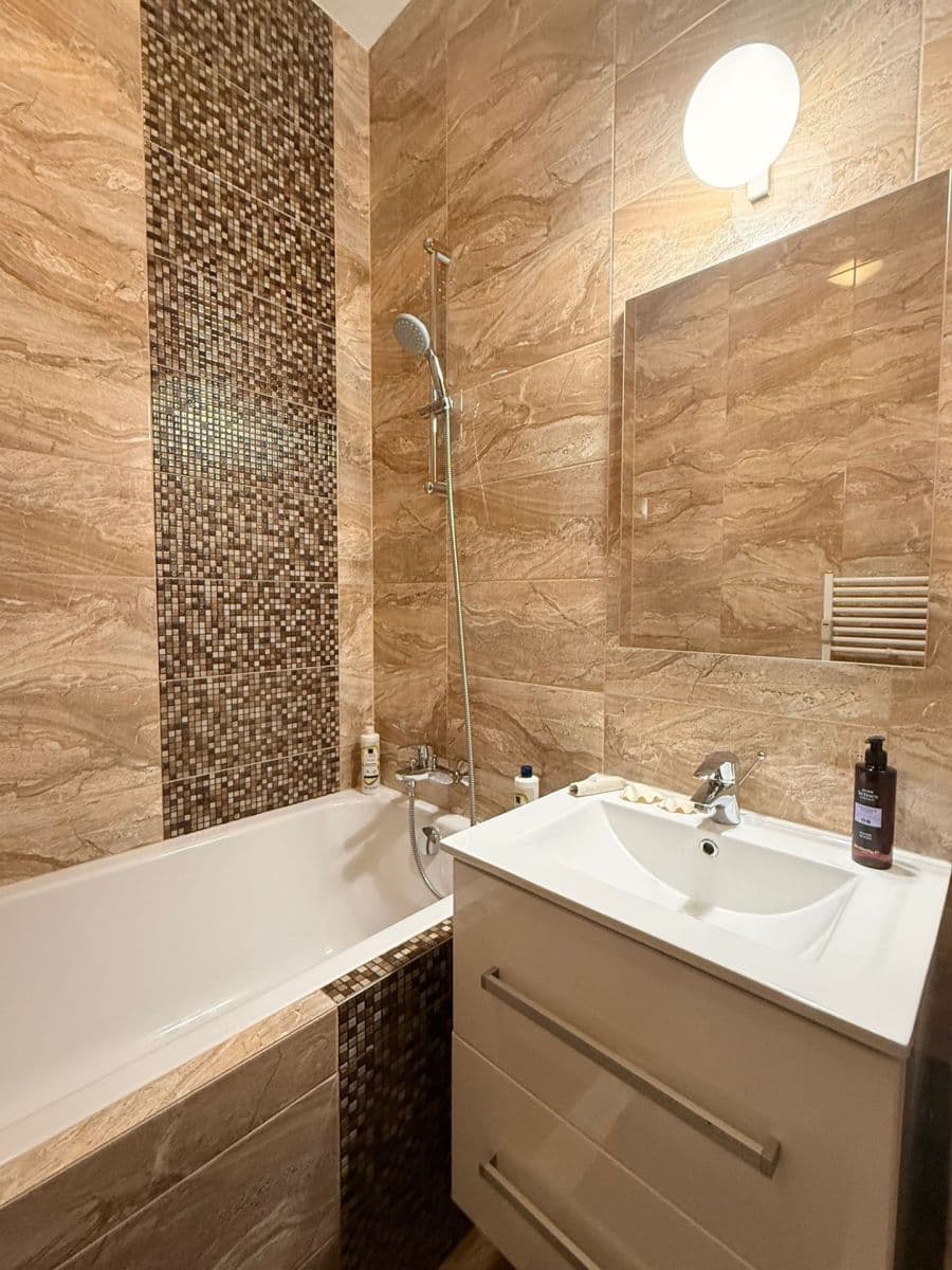 Prodej bytu 3+1 64 m², Zochova, Bratislava - mestská časť Staré Mesto, Bratislavský kraj Prodej bytu 3+1 64 m², Zochova, Bratislava - mestská časť Staré Mesto, Bratislavský kraj