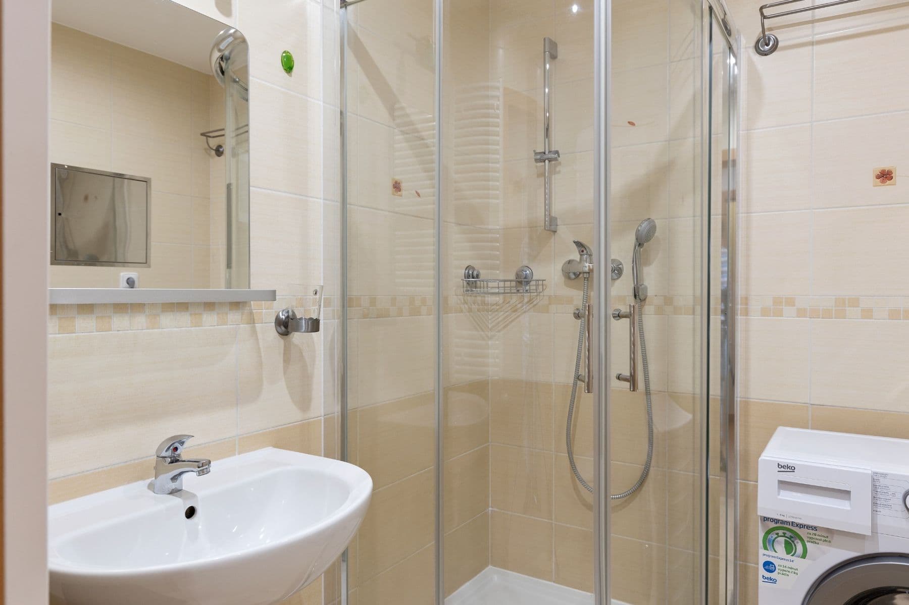 Pronájem bytu 1+kk 32 m², Raichlova, Praha, Praha Pronájem bytu 1+kk 32 m², Raichlova, Praha, Praha