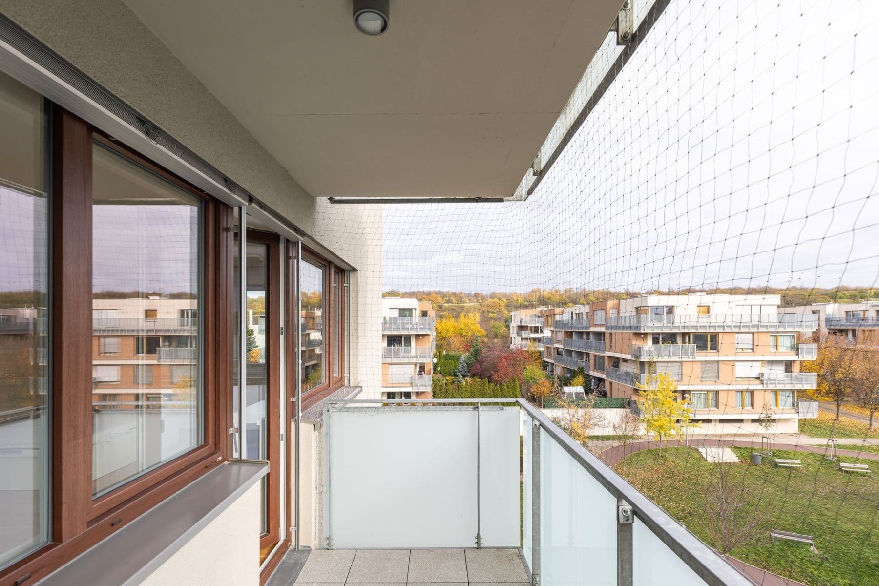 Pronájem bytu 1+kk 42 m², Pod stolovou horou, Praha, Praha Pronájem bytu 1+kk 42 m², Pod stolovou horou, Praha, Praha