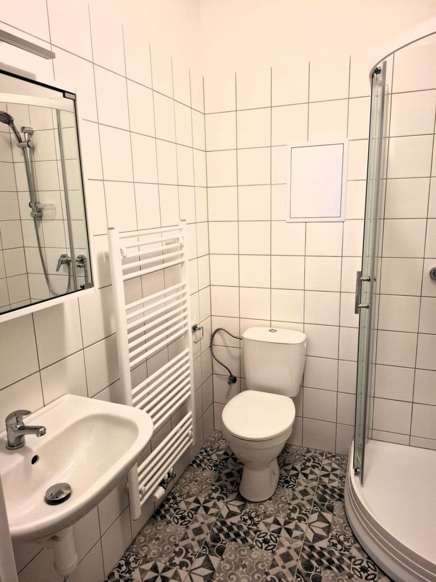Pronájem bytu 1+kk 37 m², U Krčského nádraží, Praha, Praha Pronájem bytu 1+kk 37 m², U Krčského nádraží, Praha, Praha
