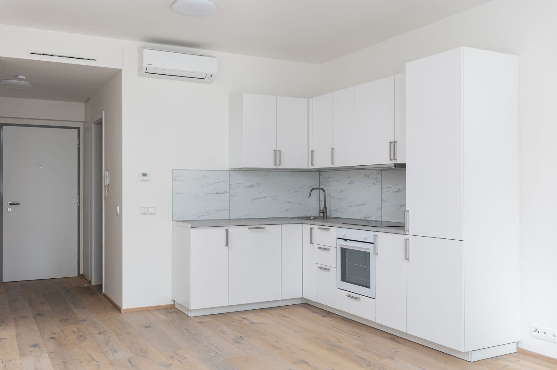 Pronájem bytu 1+kk 36 m², Křižíkova, Praha, Praha Pronájem bytu 1+kk 36 m², Křižíkova, Praha, Praha
