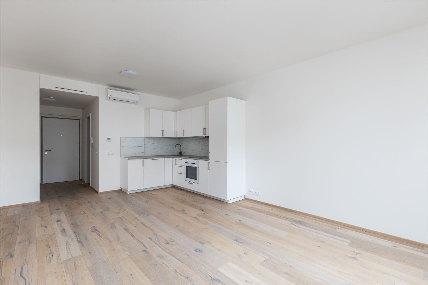 Pronájem bytu 1+kk 36 m², Křižíkova, Praha, Praha Pronájem bytu 1+kk 36 m², Křižíkova, Praha, Praha