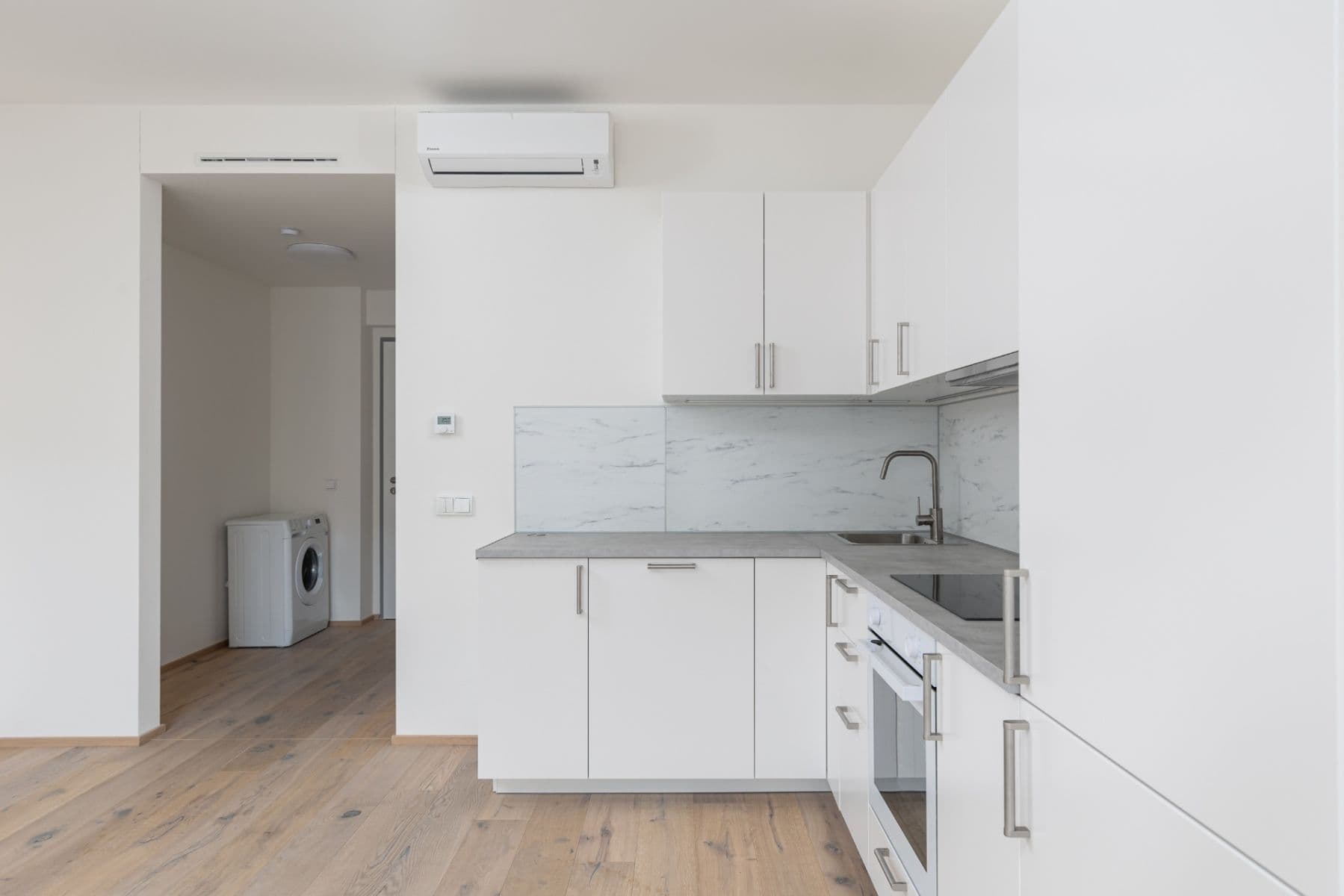 Pronájem bytu 1+kk 36 m², Křižíkova, Praha, Praha Pronájem bytu 1+kk 36 m², Křižíkova, Praha, Praha