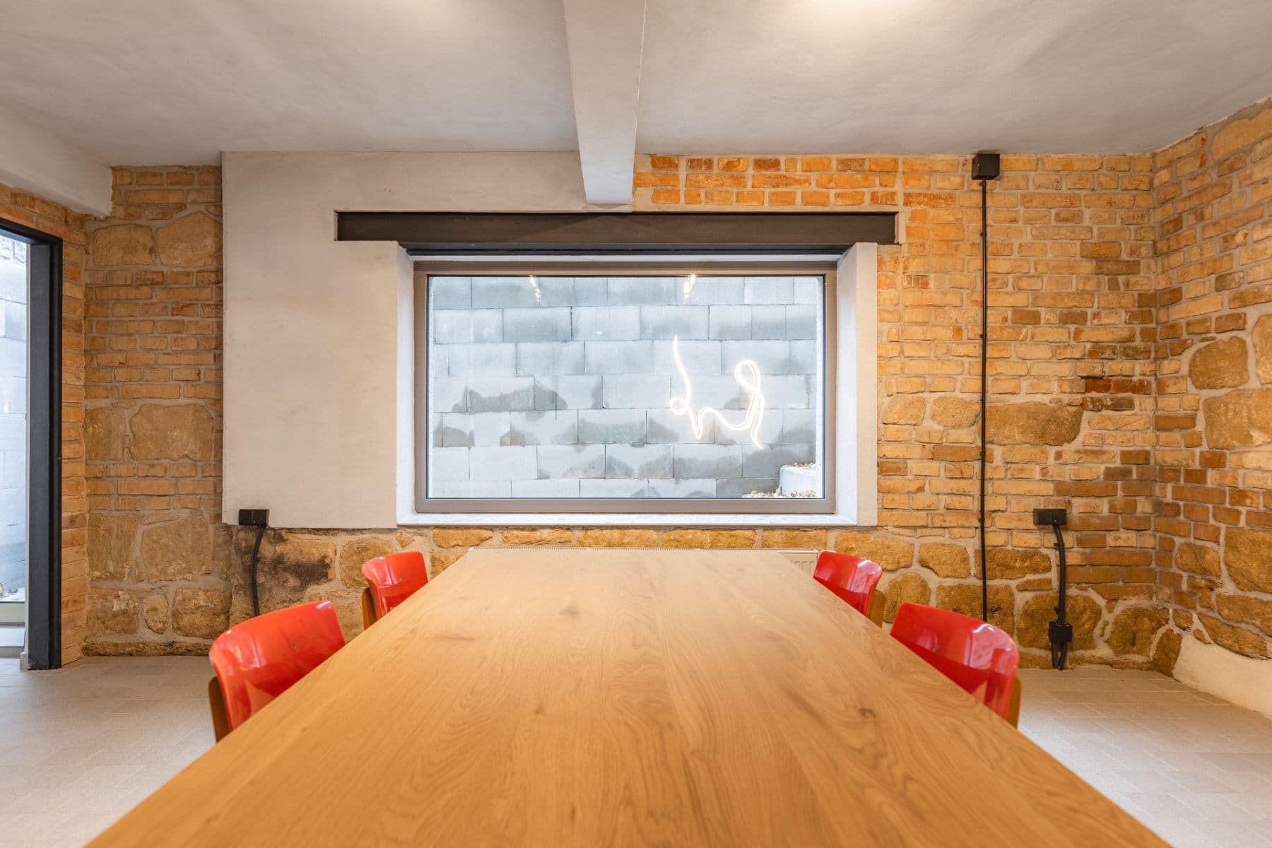 Pronájem nebytového prostoru 35 m², Táborská, Plzeň, Plzeňský kraj Pronájem nebytového prostoru 35 m², Táborská, Plzeň, Plzeňský kraj