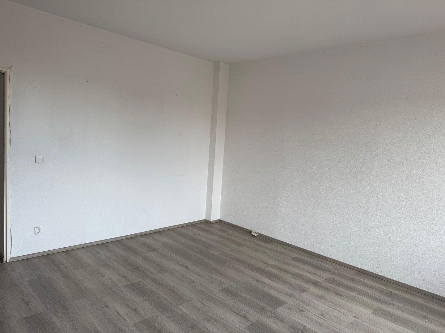 Pronájem bytu 2+1 52 m², Erlanger Str. 79, Fürth, Bavorsko Pronájem bytu 2+1 52 m², Erlanger Str. 79, Fürth, Bavorsko