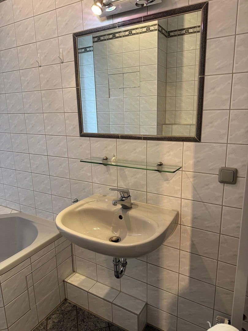 Pronájem bytu 2+1 52 m², Erlanger Str. 79, Fürth, Bavorsko Pronájem bytu 2+1 52 m², Erlanger Str. 79, Fürth, Bavorsko