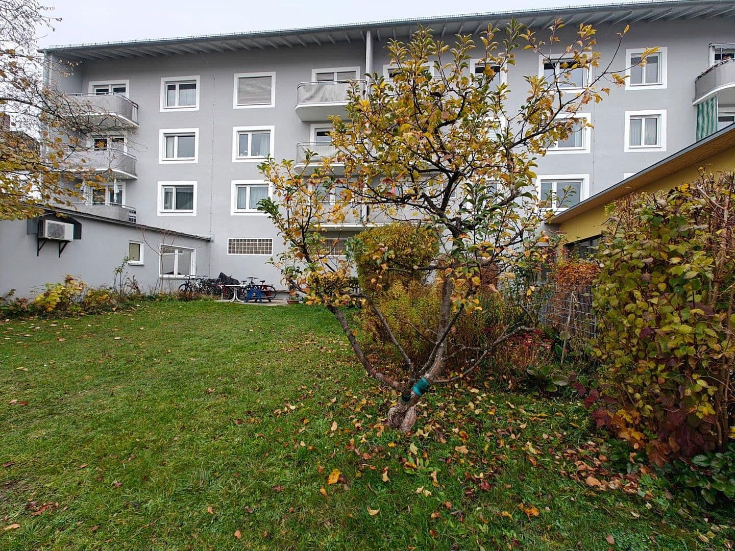 Pronájem bytu 3+1 77 m², Augsburg, Bavorsko Pronájem bytu 3+1 77 m², Augsburg, Bavorsko