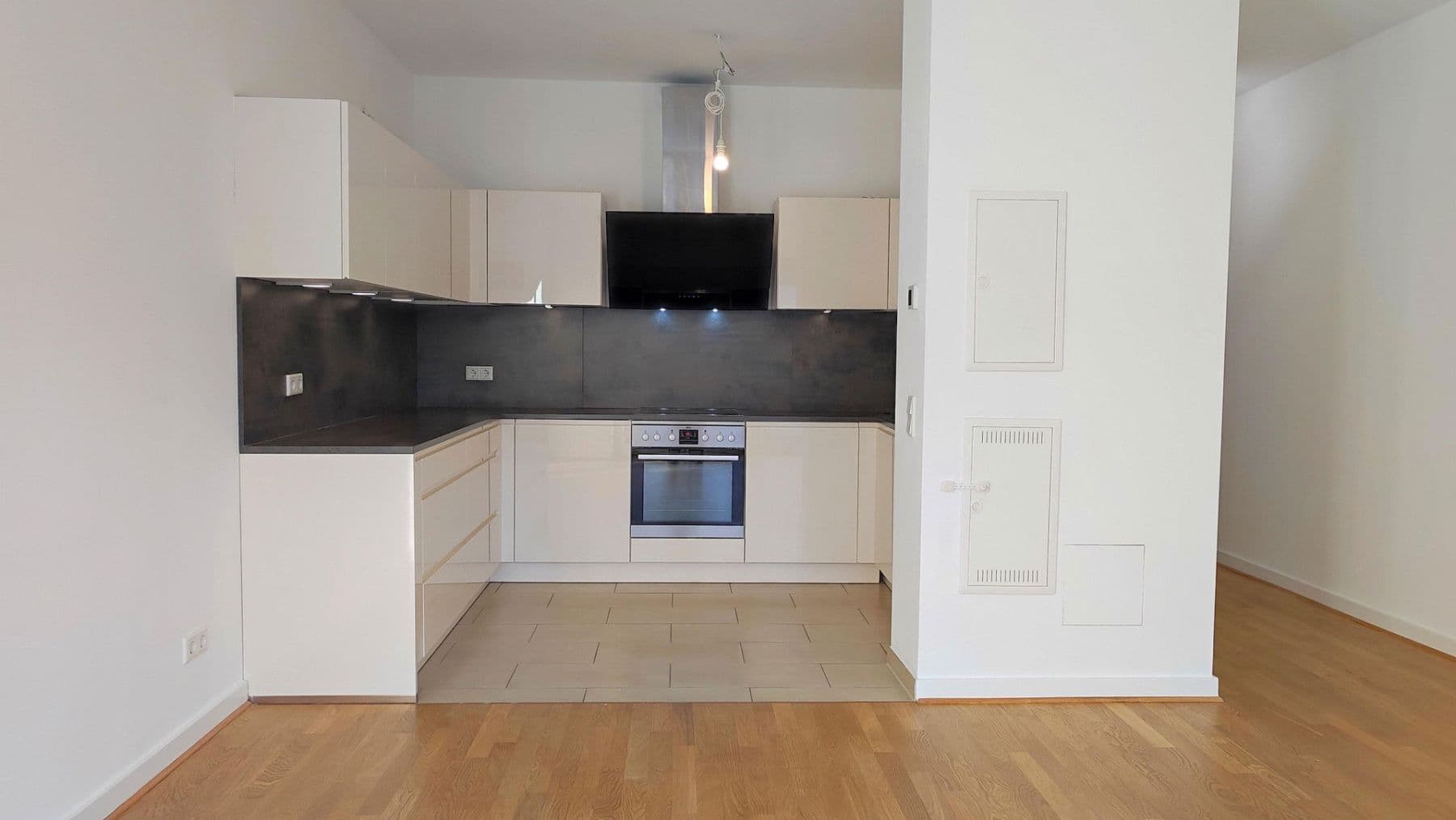 Pronájem bytu 4+1 101 m², Schweiggerweg 20, Berlin, Berlín Pronájem bytu 4+1 101 m², Schweiggerweg 20, Berlin, Berlín