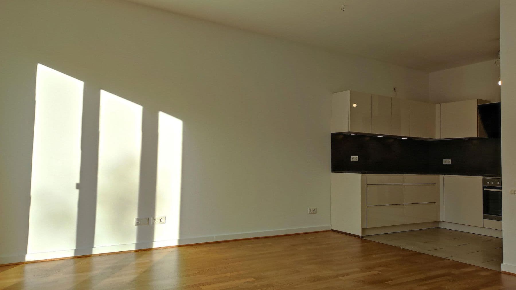 Pronájem bytu 4+1 101 m², Schweiggerweg 20, Berlin, Berlín Pronájem bytu 4+1 101 m², Schweiggerweg 20, Berlin, Berlín