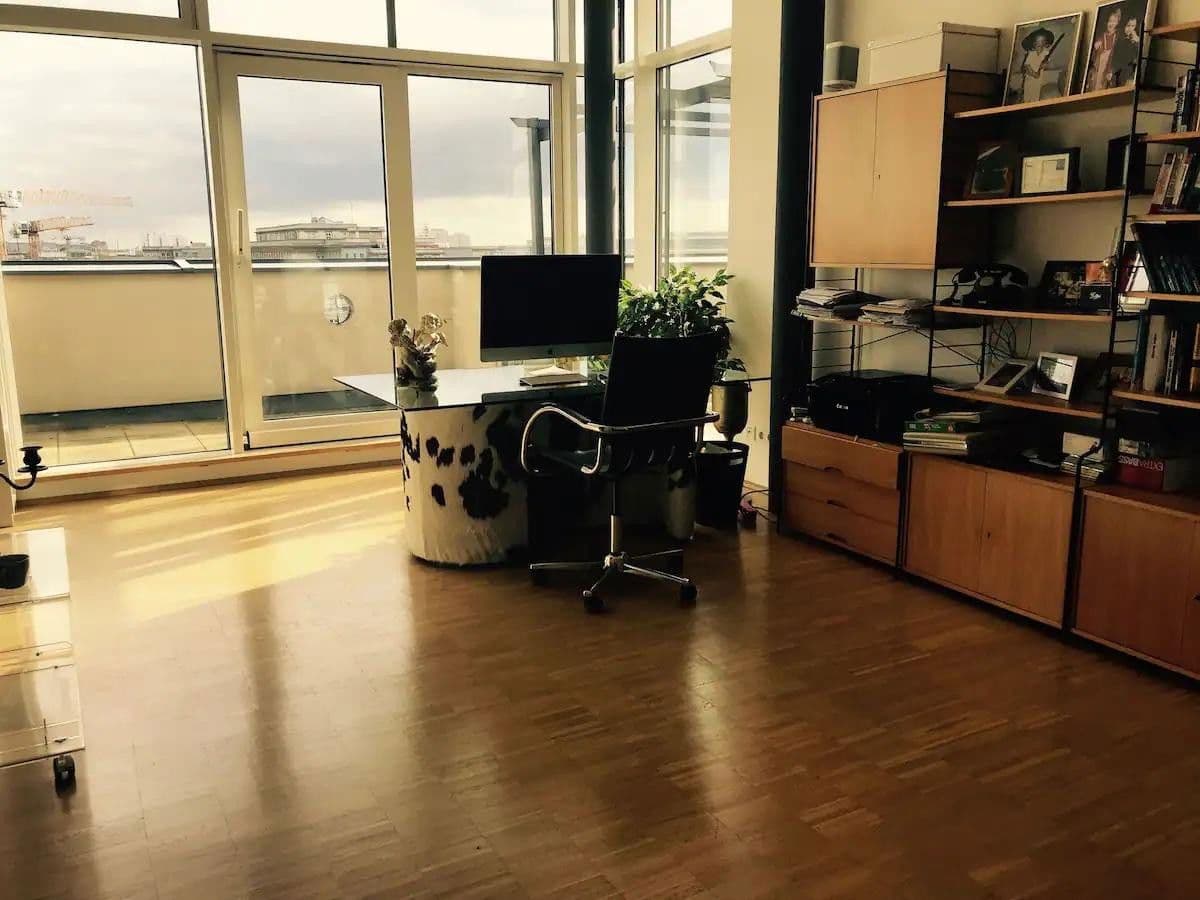 Pronájem bytu 3+1 139 m², Frankfurter Tor 4, Berlin, Berlín Pronájem bytu 3+1 139 m², Frankfurter Tor 4, Berlin, Berlín