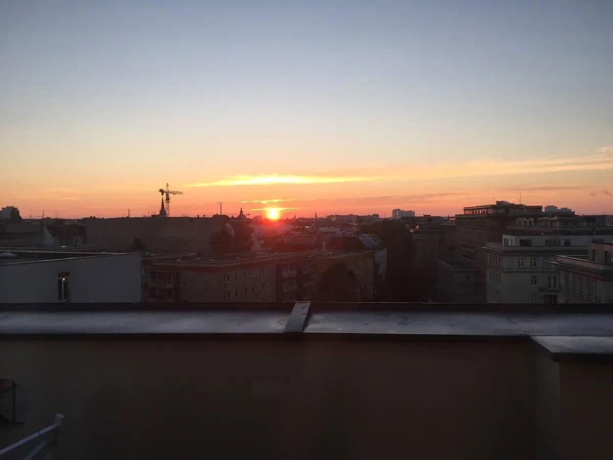 Pronájem bytu 3+1 139 m², Frankfurter Tor 4, Berlin, Berlín Pronájem bytu 3+1 139 m², Frankfurter Tor 4, Berlin, Berlín