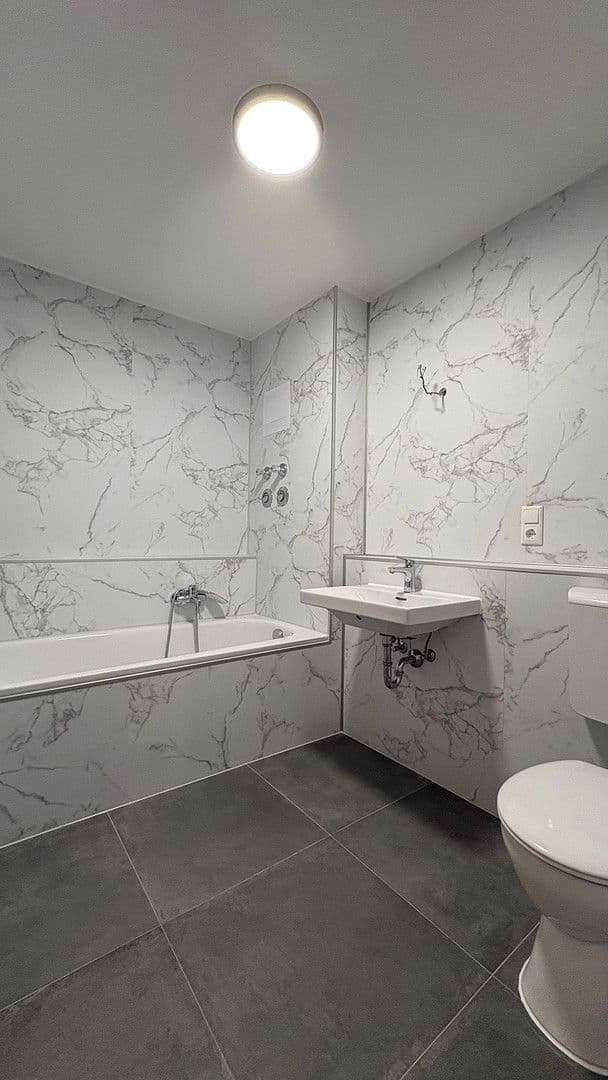 Pronájem bytu 3+1 85 m², Spitzwegstrasse 12, Mühldorf, Bavorsko Pronájem bytu 3+1 85 m², Spitzwegstrasse 12, Mühldorf, Bavorsko