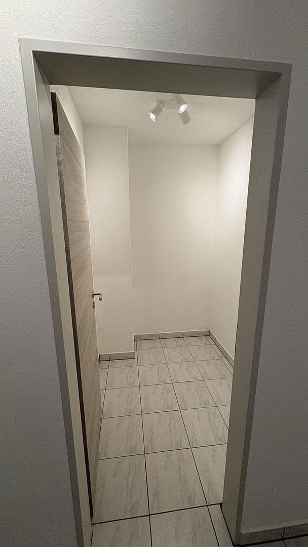 Pronájem bytu 3+1 85 m², Spitzwegstrasse 12, Mühldorf, Bavorsko Pronájem bytu 3+1 85 m², Spitzwegstrasse 12, Mühldorf, Bavorsko