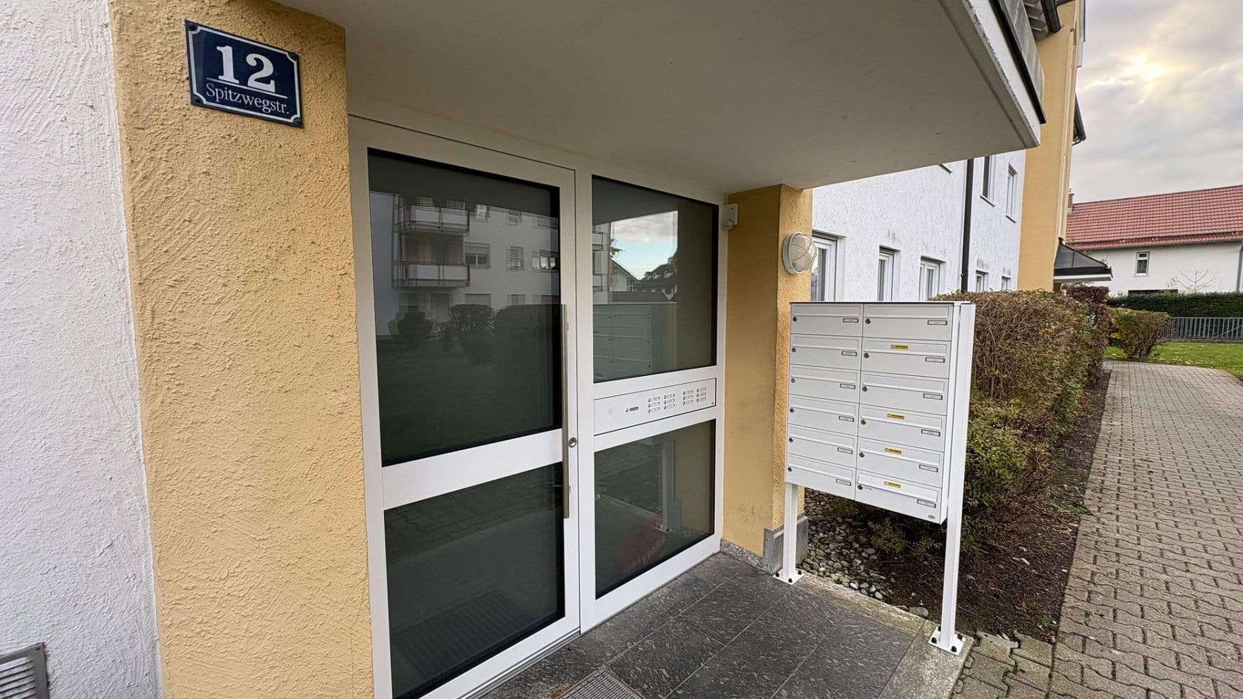 Pronájem bytu 3+1 85 m², Spitzwegstrasse 12, Mühldorf, Bavorsko Pronájem bytu 3+1 85 m², Spitzwegstrasse 12, Mühldorf, Bavorsko