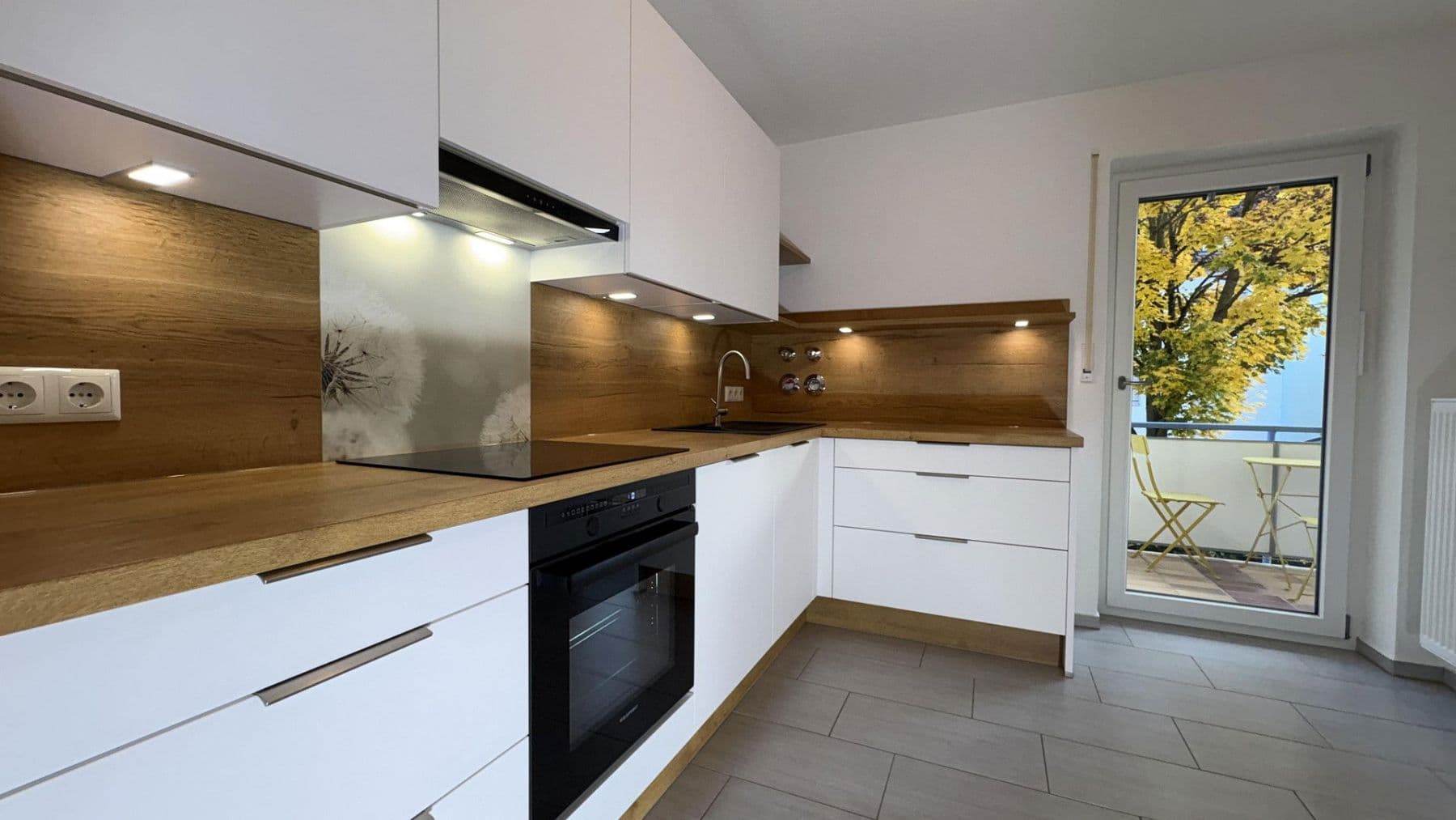 Pronájem bytu 3+1 85 m², Spitzwegstrasse 12, Mühldorf, Bavorsko Pronájem bytu 3+1 85 m², Spitzwegstrasse 12, Mühldorf, Bavorsko