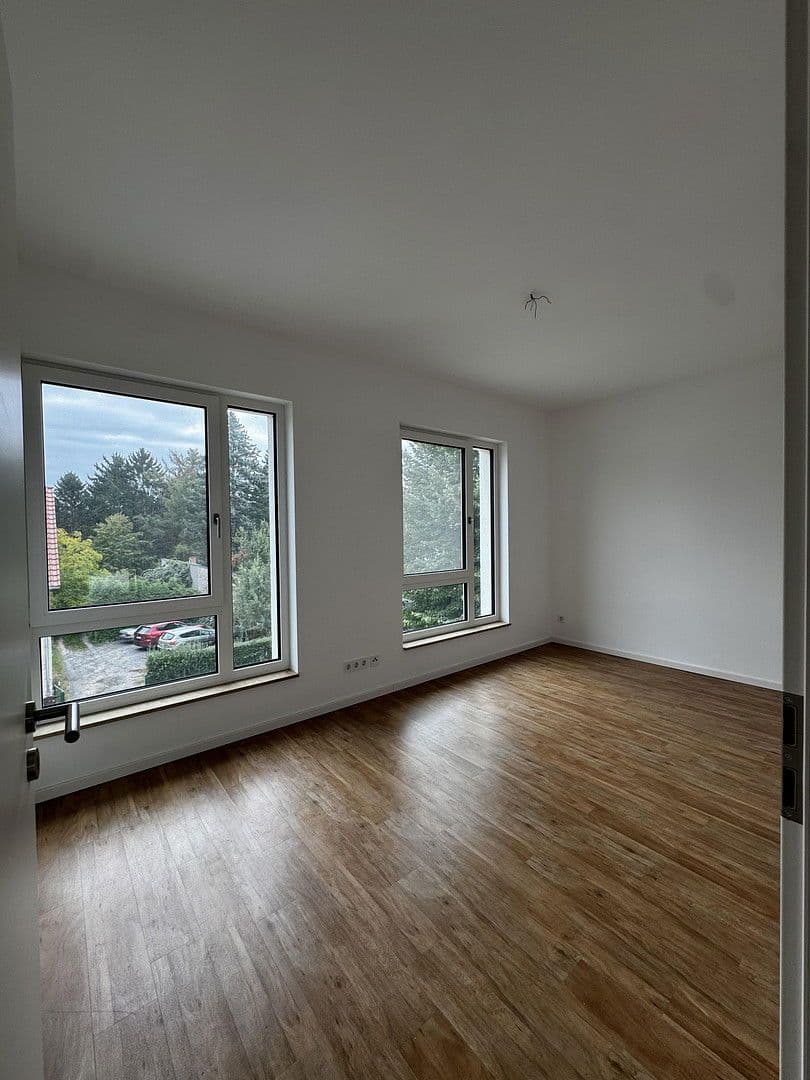 Pronájem bytu 3+1 97 m², Flakenstraße 24, Erkner, Braniborsko Pronájem bytu 3+1 97 m², Flakenstraße 24, Erkner, Braniborsko