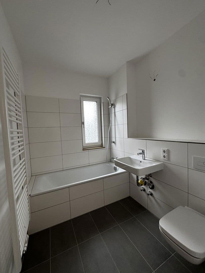 Pronájem bytu 3+1 97 m², Flakenstraße 24, Erkner, Braniborsko Pronájem bytu 3+1 97 m², Flakenstraße 24, Erkner, Braniborsko