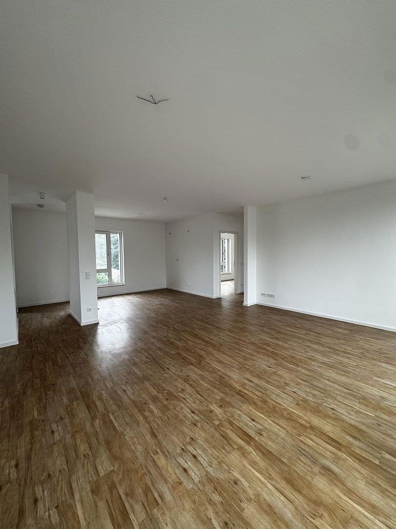 Pronájem bytu 3+1 97 m², Flakenstraße 24, Erkner, Braniborsko Pronájem bytu 3+1 97 m², Flakenstraße 24, Erkner, Braniborsko
