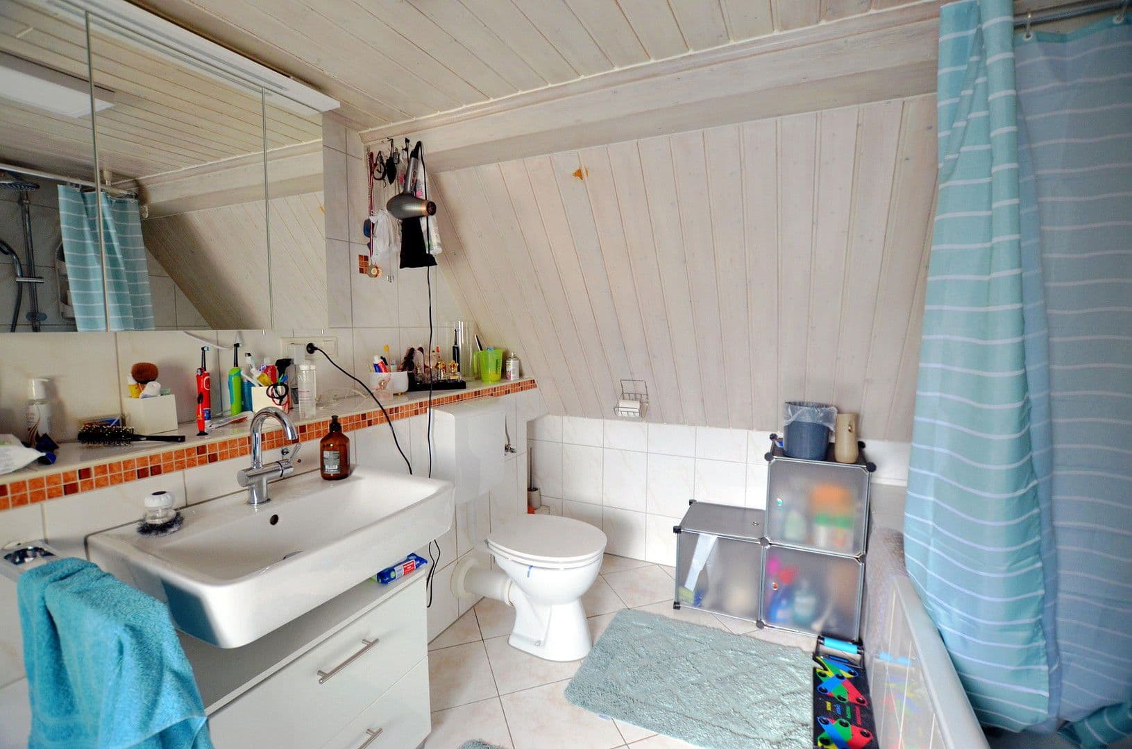 Prodej domu 210 m², pozemek 507 m², Blankenbergerstr. 87, Hennef (Sieg), Severní Porýní-Vestfálsko Prodej domu 210 m², pozemek 507 m², Blankenbergerstr. 87, Hennef (Sieg), Severní Porýní-Vestfálsko