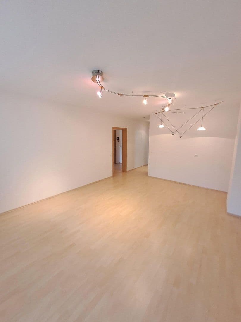 Pronájem bytu 3+1 90 m², Waschmühle, Kaiserslautern, Porýní-Falc Pronájem bytu 3+1 90 m², Waschmühle, Kaiserslautern, Porýní-Falc