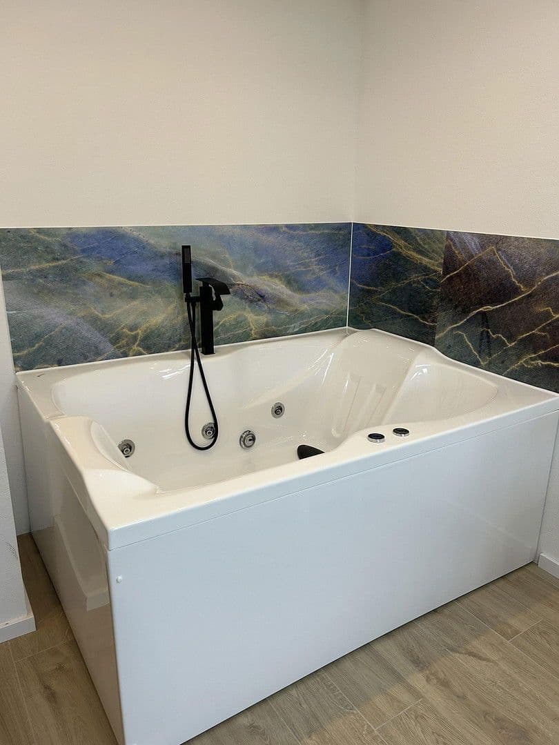 Prodej domu 320 m², pozemek 1.000 m², Mühlenweg 12, Oberwesel, Porýní-Falc Prodej domu 320 m², pozemek 1.000 m², Mühlenweg 12, Oberwesel, Porýní-Falc